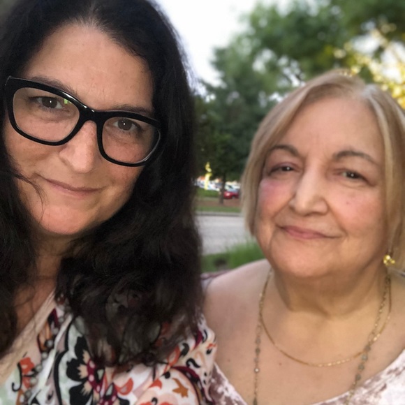 Meet your Posher, Tina🌺 - Picture 7 of 7